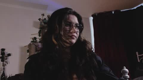 Miss Laura online show from 02/25/26, 10:14