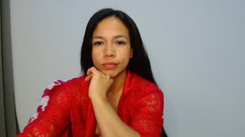 Snapshot of laura_macias chatting on 10/12/25, 09:08 lau online show from 10/12/25, 09:08