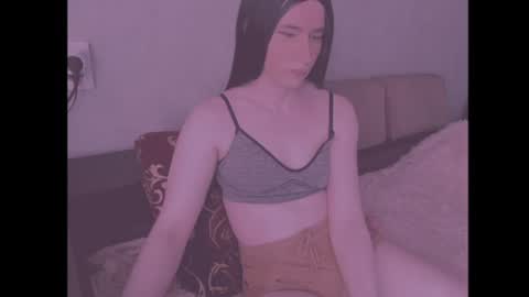 Snapshot of laura_night_byte chatting on 06/12/26, 05:50 laura_night_byte online show from 06/12/26, 05:50