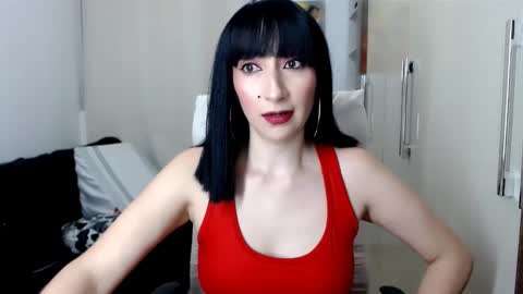 Laura online show from 02/15/25, 01:31