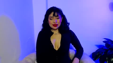 laura_pink01 online show from 02/08/25, 02:04