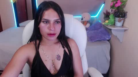 Laura Pink    online show from 12/15/24, 12:29