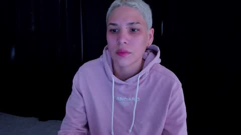 Laura Rose online show from 09/12/25, 06:19