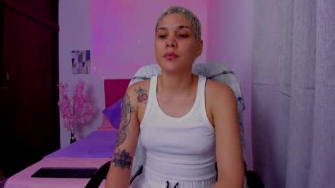 Laura Rose online show from 09/28/25, 01:33