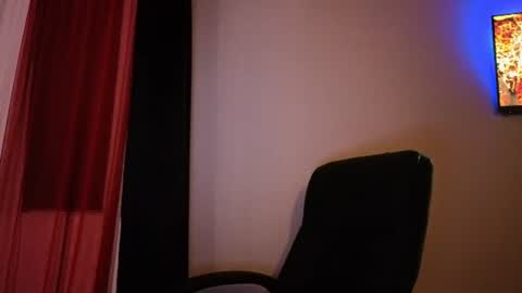 Snapshot of laura_r23 chatting on 07/12/26, 03:41 Laura Rose online show from 07/12/26, 03:41