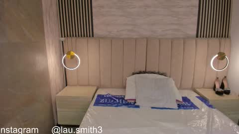 laura online show from 12/19/25, 02:57