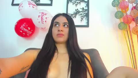 LAURA SOE online show from 02/15/25, 04:23