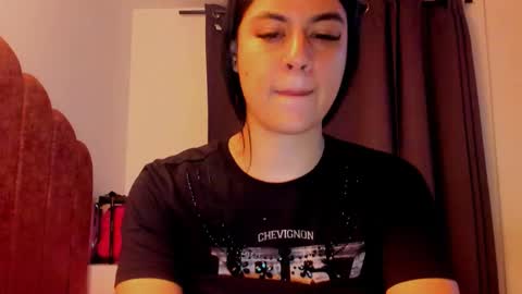 LAURA SOE online show from 12/02/25, 11:56