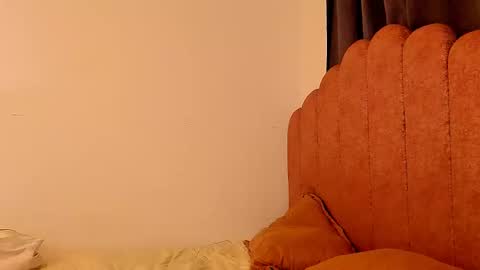 LAURA SOE online show from 01/12/26, 07:02