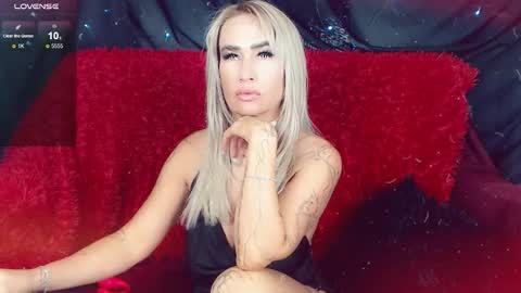 LauraCrystall online show from 12/21/25, 05:20