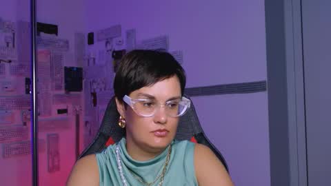 lauradavidsons online show from 09/13/25, 09:53