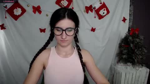 Laura online show from 12/23/24, 09:05
