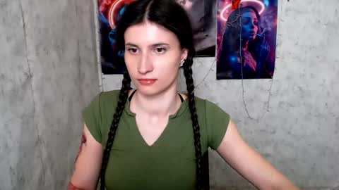 Laura online show from 04/19/26, 06:56