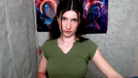 Laura online show from 04/21/26, 07:03