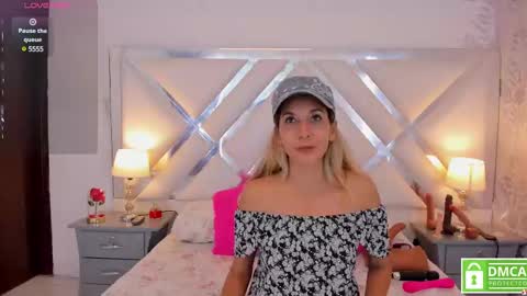 Laura online show from 02/17/25, 04:20