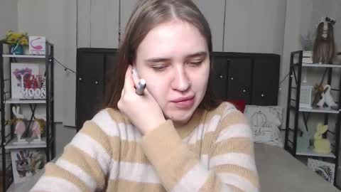 LauraHlot online show from 11/16/25, 07:08