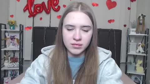 Snapshot of laurahlot chatting on 02/06/26, 09:51 LauraHlot online show from 02/06/26, 09:51