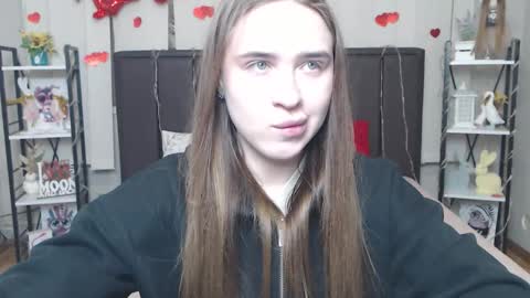 Snapshot of laurahlot chatting on 02/08/26, 06:28 LauraHlot online show from 02/08/26, 06:28