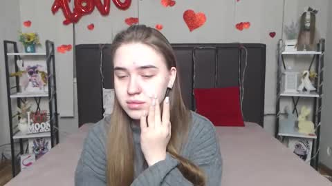 Snapshot of laurahlot chatting on 02/19/26, 06:26 LauraHlot online show from 02/19/26, 06:26