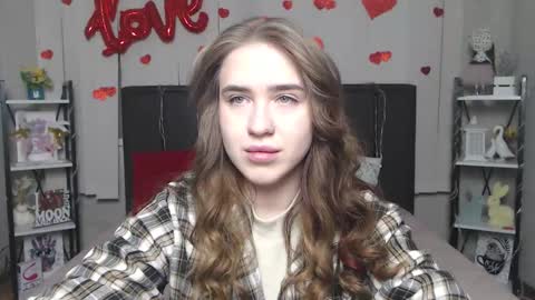Snapshot of laurahlot chatting on 02/23/26, 06:11 LauraHlot online show from 02/23/26, 06:11