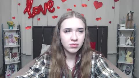 Snapshot of laurahlot chatting on 03/11/26, 06:47 LauraHlot online show from 03/11/26, 06:47