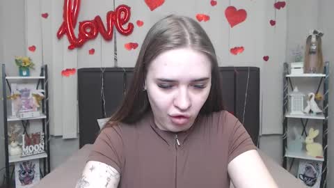 Snapshot of laurahlot chatting on 03/16/26, 07:45 LauraHlot online show from 03/16/26, 07:45
