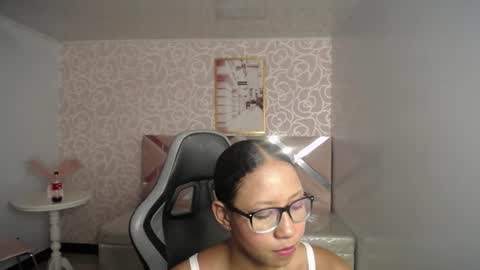 laurakail_ch online show from 06/25/26, 03:06