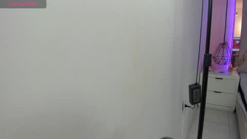 laura  online show from 03/20/26, 07:19