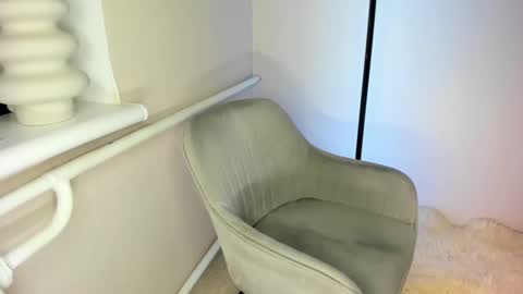 Snapshot of lauramartix chatting on 02/02/25, 10:06 Leila Libertas online show from 02/02/25, 10:06