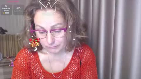 Lauraoven1 online show from 12/04/24, 07:50