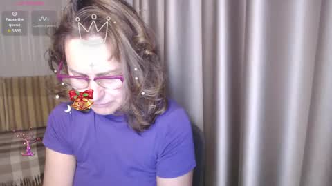 Lauraoven1 online show from 12/10/24, 01:11