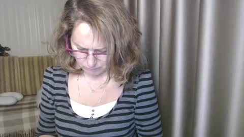 Lauraoven1 online show from 12/17/24, 01:38