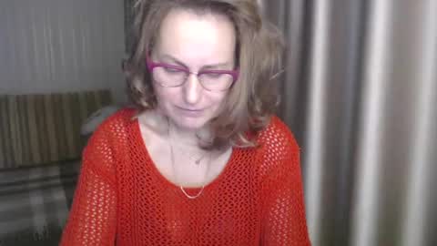 Lauraoven1 online show from 01/10/25, 07:14