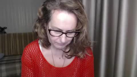 Lauraoven1 online show from 01/21/25, 04:37