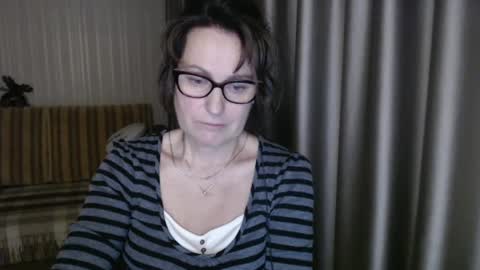 Lauraoven1 online show from 02/20/25, 04:46