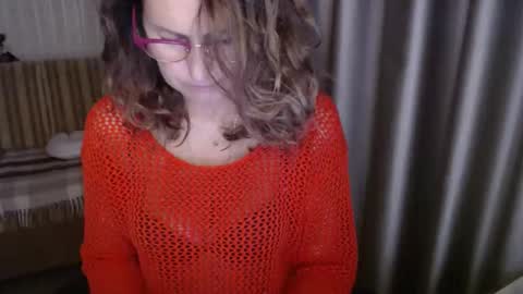 Lauraoven1 online show from 10/05/25, 02:37