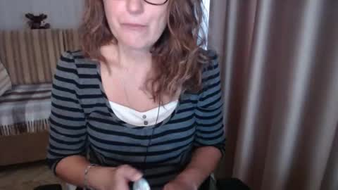 Lauraoven1 online show from 10/26/25, 08:31