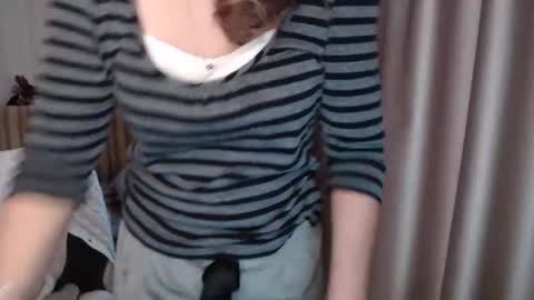 Lauraoven1 online show from 11/25/25, 07:41