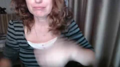 Lauraoven1 online show from 11/27/25, 08:27