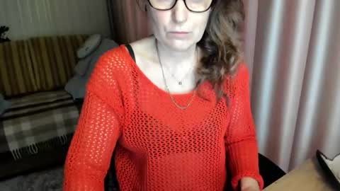 Lauraoven1 online show from 02/09/26, 07:45