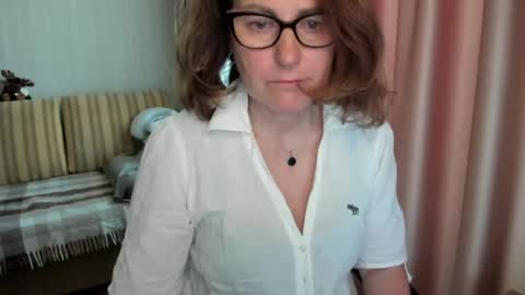Lauraoven1 online show from 05/19/26, 12:33