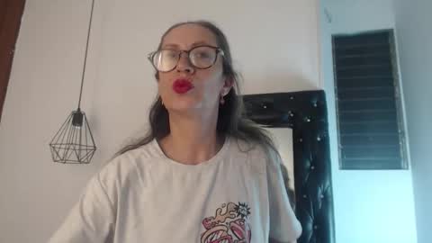 Snapshot of laurasofia45 chatting on 02/12/26, 11:55 Laura Sofia online show from 02/12/26, 11:55