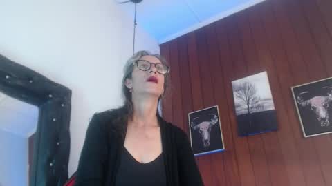 Snapshot of laurasofia45 chatting on 02/18/26, 01:40 Laura Sofia online show from 02/18/26, 01:40