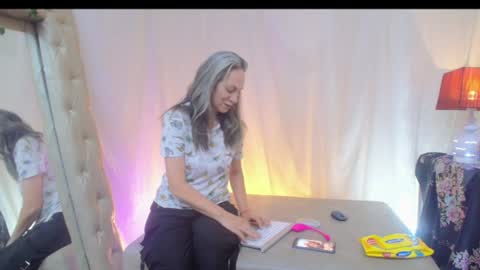 Snapshot of laurasofia45 chatting on 07/09/26, 02:15 Laura Sofia online show from 07/09/26, 02:15