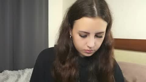 Snapshot of laureencadriel chatting on 09/19/25, 08:27 Monica online show from 09/19/25, 08:27