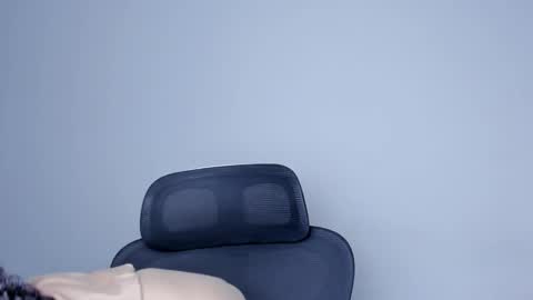 Laureent online show from 11/14/25, 09:19