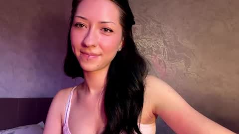 Snapshot of laurelimaino chatting on 07/11/26, 04:53 laurelimaino online show from 07/11/26, 04:53