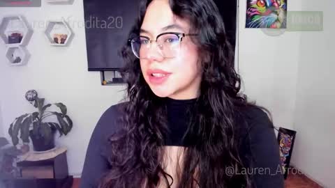  Im Lauren  independent model   online show from 10/02/25, 11:45