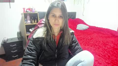 Lauren Independent model online show from 12/01/25, 12:04