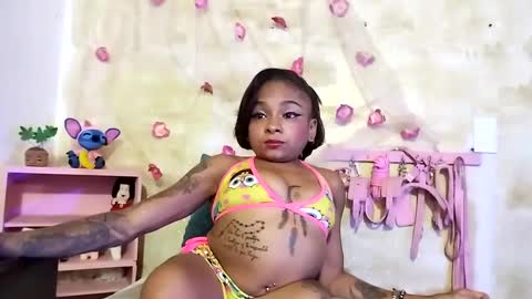 Lauren online show from 01/17/25, 04:39